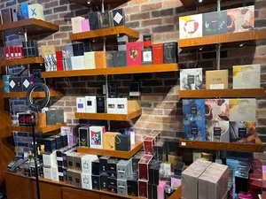 فروشگاه عطر و ادکلن پرفیوم عزیز