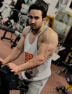 باشگاه بدنسازی آذربایجان ویژه آقایان