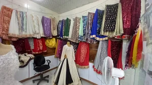 مزون لباس عروس و لباس محلی سمیه مویدی