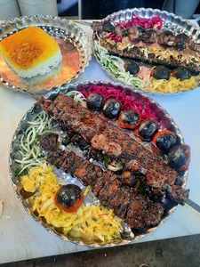 رستوران باغ پدری