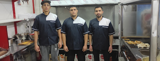 ساندویچی و پیتزا برادران