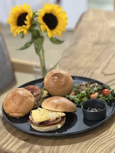 Well house cafe