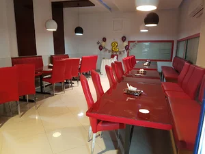 ( دلژین )رستوران ، کافی شاپ ، باغسرا