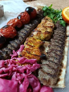 کبابی برادران ملک