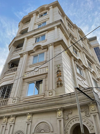 Maryam Khojasteh office