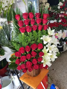گلفروشی قصر گل سرخ