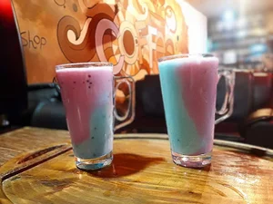 کافه شب نشینی خومون