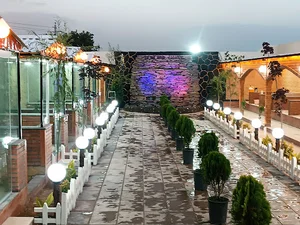 کافه باغ معین