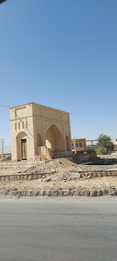 میدان قلعه فرادنبه