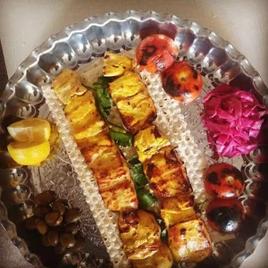 سفره خانه سنتی باغ گردو 2