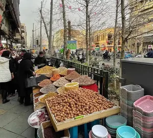 خرما فروشان آب پخش