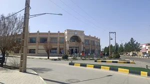 مجتمع تجاری الماس کویر