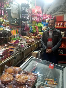 دکه عموفرهاد و فرشاد