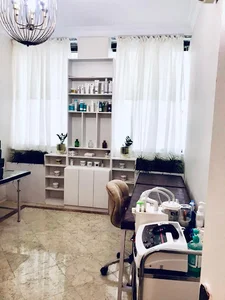 مرکززیبایی مونالی