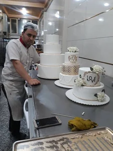 قنادی پریا