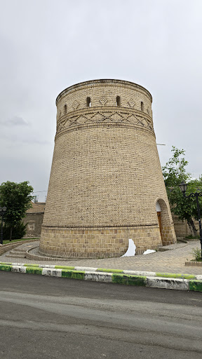 برج تاریخی کهن دژ شاندیز