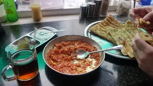 دیزی سرای ولیعصر