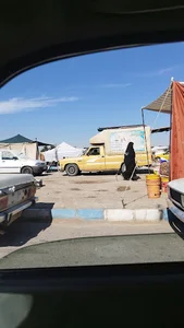 بازار محلی ( چهارشنبه ها و جمعه ها)