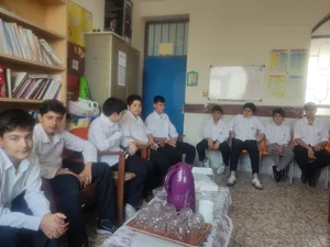دبیرستان پسرانه پیشتازان جم (متوسطه اول) 5