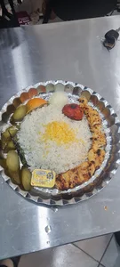 تهیه غذا حاج علی