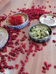 خرید و فروش گل و پیاز زعفران