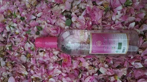 کارگاه گلاب و عرقیات سنتی خراسان