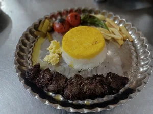 کافه فست فود و رستوران میزبان