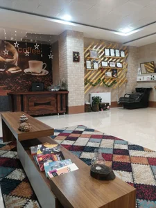 آرایشگاه و پیرایش مردانه جلوه 2