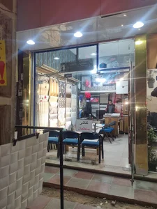 کاغذ دیواری معینیان