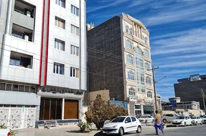 نمایشگاه اتومبیل تخت طاووس