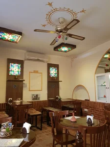 کافه گالری صراحی 2