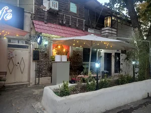 کافه پیاده رو