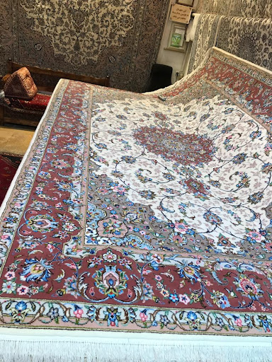 فروشگاه فرش دستباف گل گل افزا