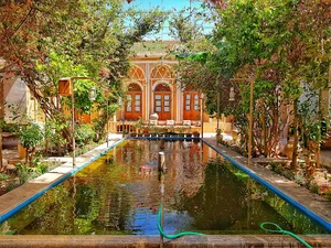 هتل کهن کاشانه