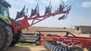 مرکز مطالعات تجربی و مقایسه ای