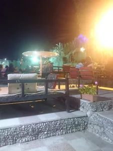 كافی شاپ زرون