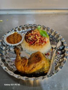 کبابسرای‌ عمو میلاد 3