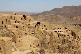 قلعه خرانق - ویکی‌پدیا، دانشنامهٔ آزاد