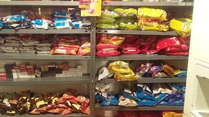 سوپر مارکت نظری مسکن مهر پشت بلوک ۱۷