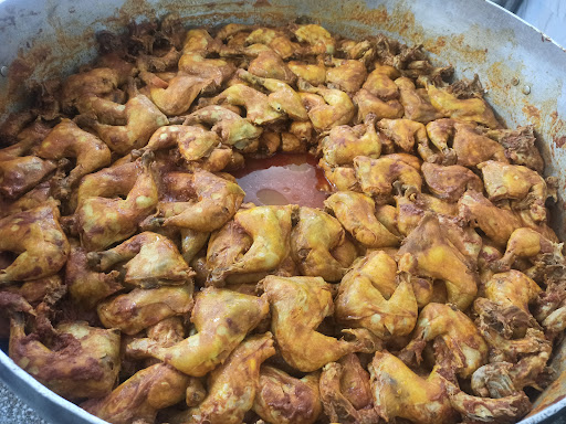 تهیه غذای دانش