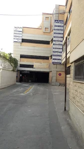 ساختمان آسمان مرکز پزشکان و زیبایی رها