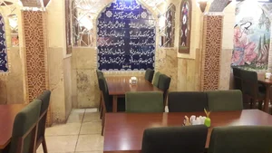 رستوران دهلیز 5