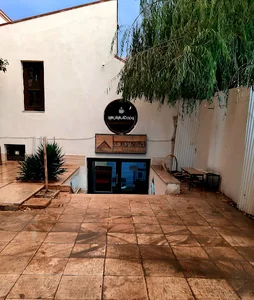 گالری ایوان سپید