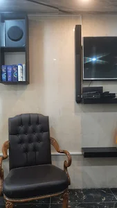 آرایشگاه مردانه مد قرن{century mod barber shop}
