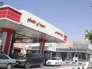 پمپ بنزین معلم