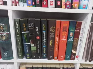 کتاب فروشی نیپیکان