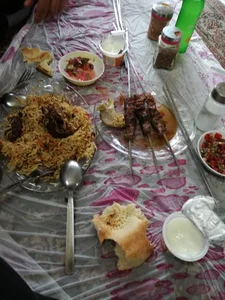 مهمانپذیر طبرسی