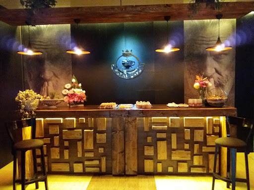 کافه رویال - Royal Cafe