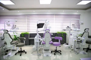 (کلینیک دندانپزشکی دکتر شاکریان) Dr. Shakerian Dental Clinic