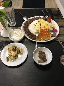 مجموعه غذایی دامون